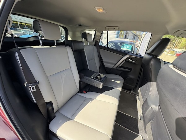 Used Toyota RAV4 2016 for sale - 76147881: Photo 48