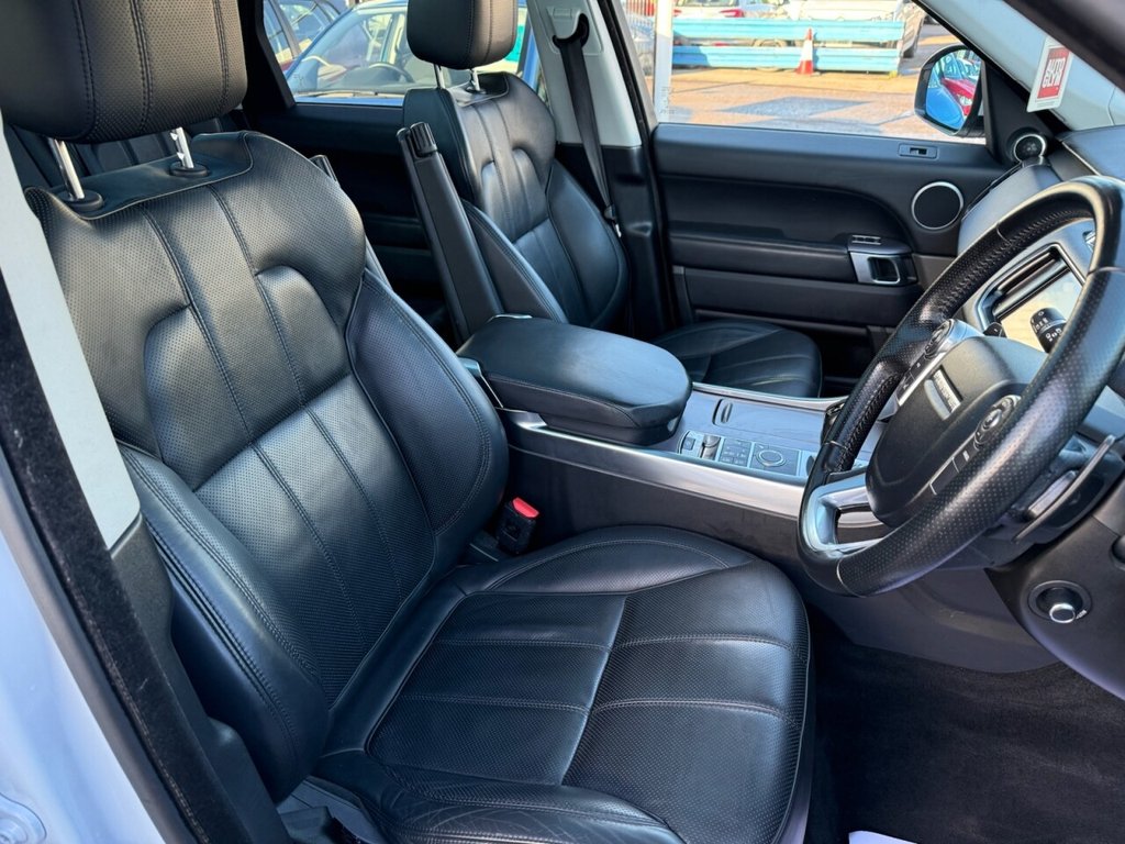 Used Land Rover Range Rover Sport 2015 for sale - 76731185: Photo 11