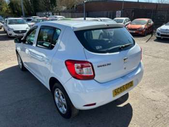 Used Dacia Sandero 2015 for sale - 74229467: Photo