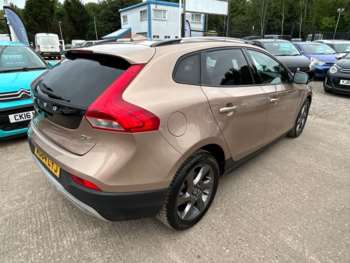 Used Volvo V40 Cross Country 2014 for sale - 74936647: Photo