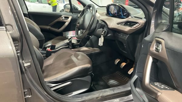 Used Peugeot 2008 2015 for sale - 77798322: Photo 8