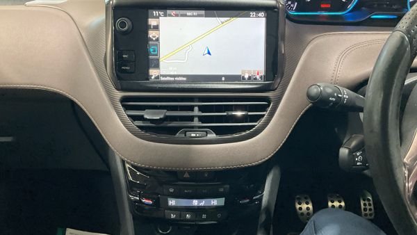 Used Peugeot 2008 2015 for sale - 77798322: Photo 9