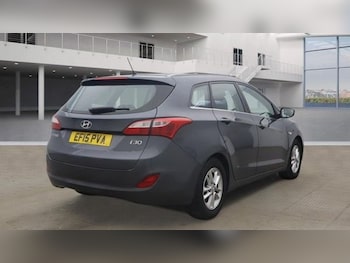 Used Hyundai i30 2015 for sale - 77427811: Photo