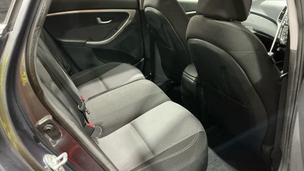 Used Hyundai i30 2015 for sale - 77427811: Photo 8