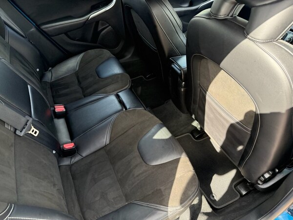 Used Volvo V40 2015 for sale - 75648011: Photo 11