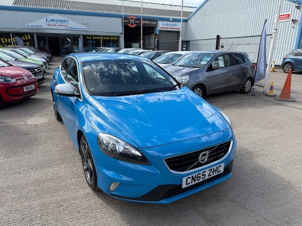 Used Volvo V40 2015 for sale - 75648011: Photo 1