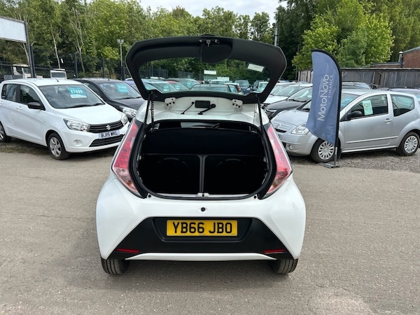 Used Toyota AYGO 2016 for sale - 74689589: Photo 14