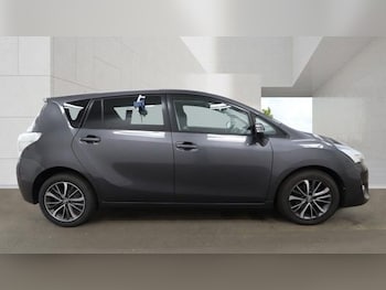 Used Toyota Verso 2016 for sale - 79256925: Photo