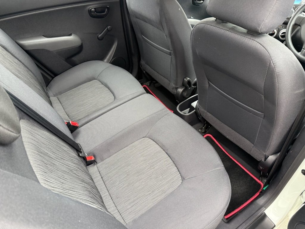 Used Hyundai i10 2012 for sale - 76927596: Photo 13