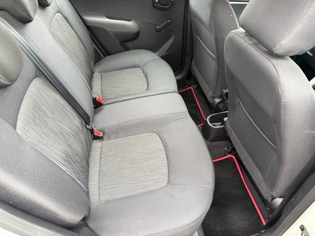 Used Hyundai i10 2012 for sale - 76927596: Photo 14