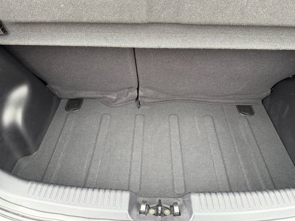 Used Hyundai i10 2012 for sale - 76927596: Photo 17