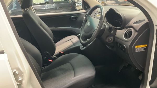 Used Hyundai i10 2012 for sale - 76927596: Photo 8