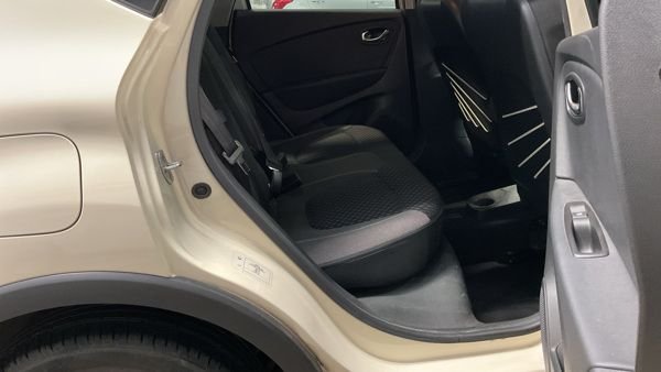 Used Renault Captur 2017 for sale - 77636702: Photo 4