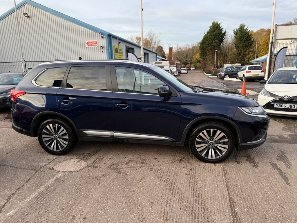 Used Mitsubishi Outlander 2020 for sale - 76406513: Photo 2