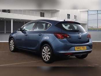 Used Vauxhall Astra 2013 for sale - 76962515: Photo