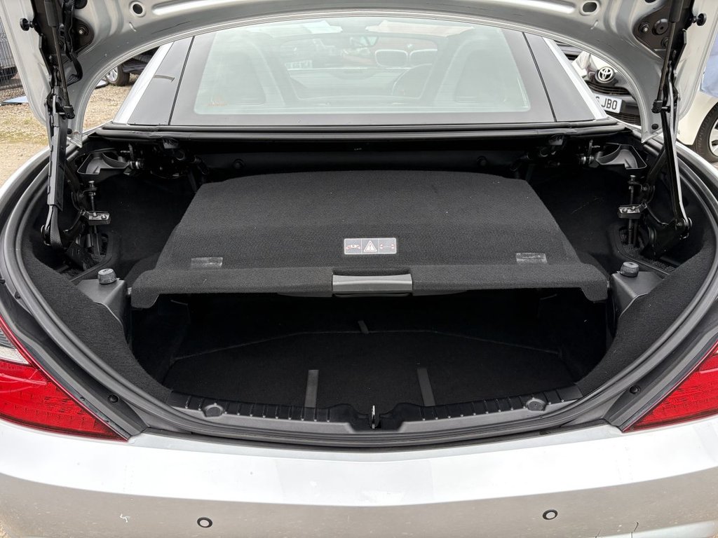 Used Mercedes-Benz SLK 2012 for sale - 76080742: Photo 15