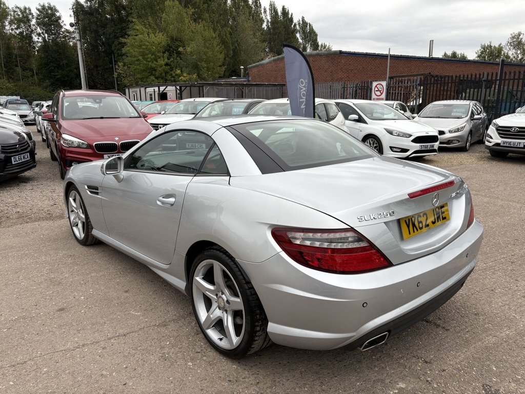 Used Mercedes-Benz SLK 2012 for sale - 76080742: Photo 3