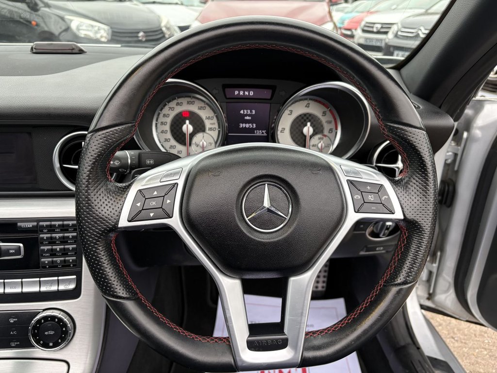 Used Mercedes-Benz SLK 2012 for sale - 76080742: Photo 9
