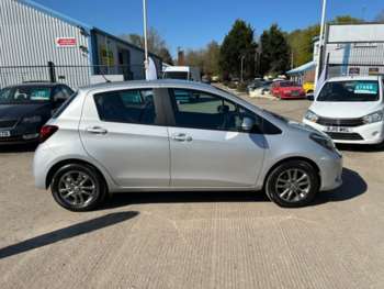 Used Toyota Yaris 2014 for sale - 74121971: Photo