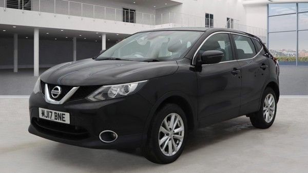 Used Nissan Qashqai 2017 for sale - 77920135: Photo 2