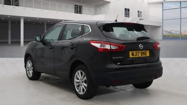 Used Nissan Qashqai 2017 for sale - 77920135: Photo 3