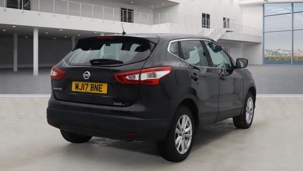 Used Nissan Qashqai 2017 for sale - 77920135: Photo 4