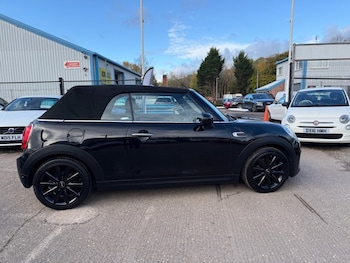 Used MINI Convertible 2017 for sale - 76266529: Photo