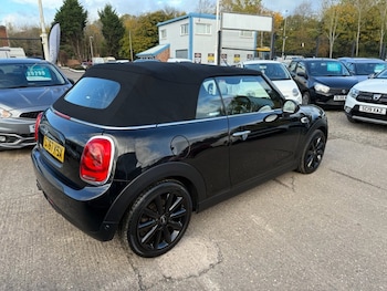 Used MINI Convertible 2017 for sale - 76266529: Photo