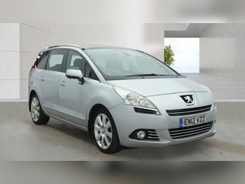 Used Peugeot 5008 2012 for sale - 79258936: Photo