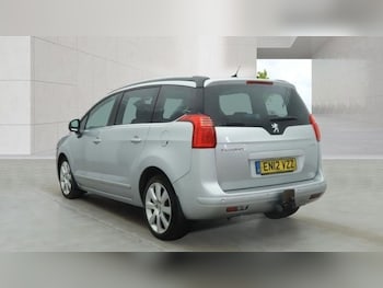 Used Peugeot 5008 2012 for sale - 79258936: Photo
