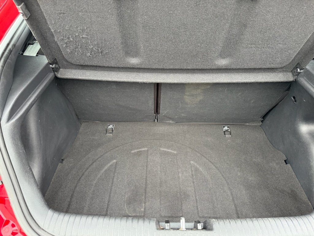 Used Hyundai Veloster 2013 for sale - 76098225: Photo 13