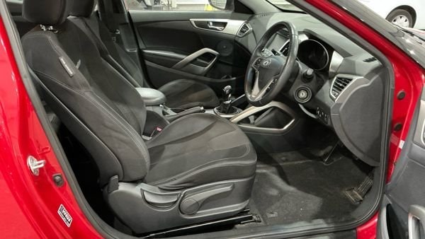 Used Hyundai Veloster 2013 for sale - 76098225: Photo 8