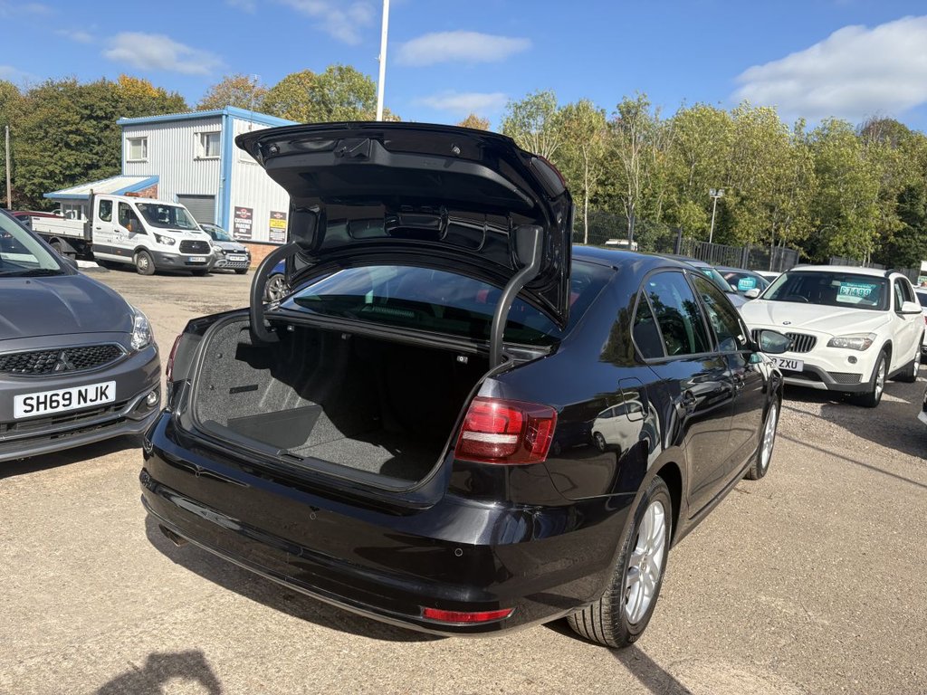 Used Volkswagen Jetta 2017 for sale - 76080745: Photo 12