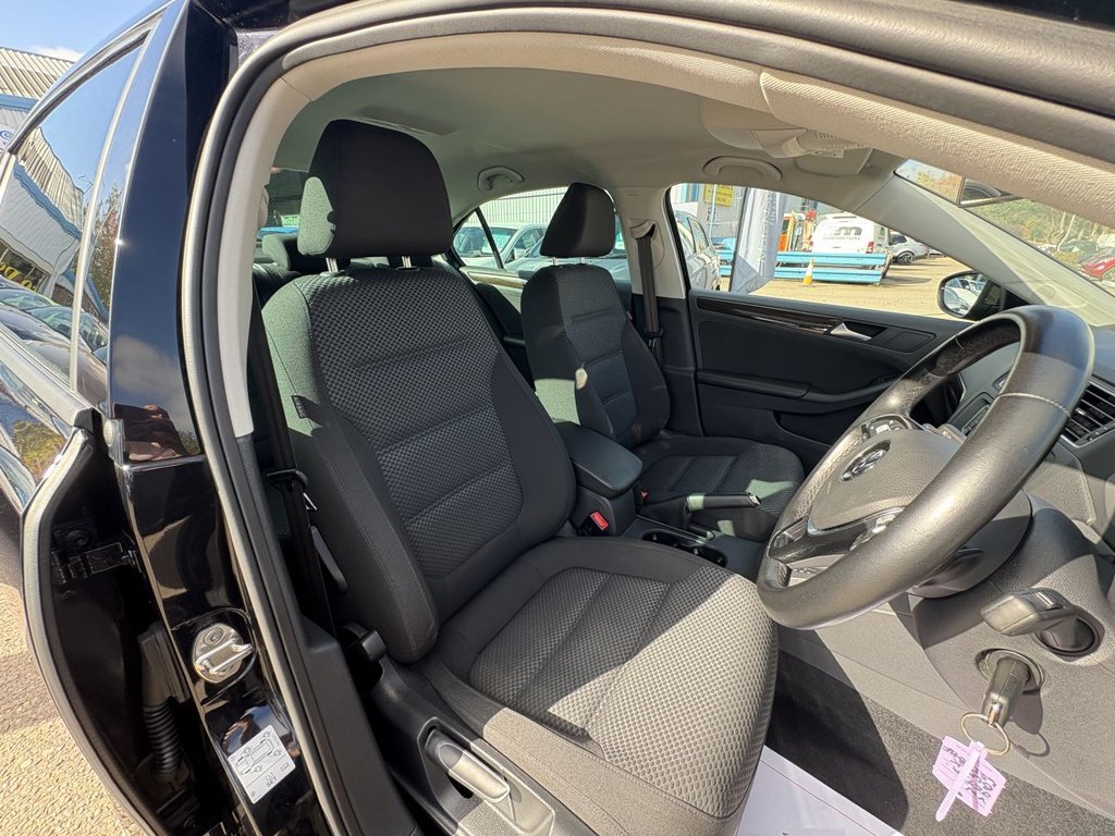 Used Volkswagen Jetta 2017 for sale - 76080745: Photo 17