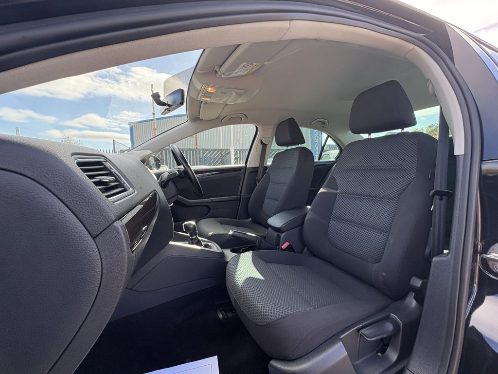 Used Volkswagen Jetta 2017 for sale - 76080745: Photo 28