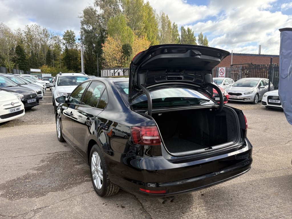 Used Volkswagen Jetta 2017 for sale - 76080745: Photo 35