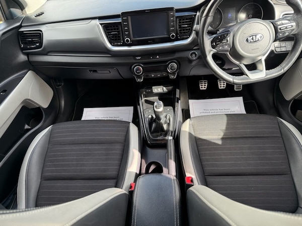 Used Kia Stonic 2017 for sale - 75752898: Photo 13