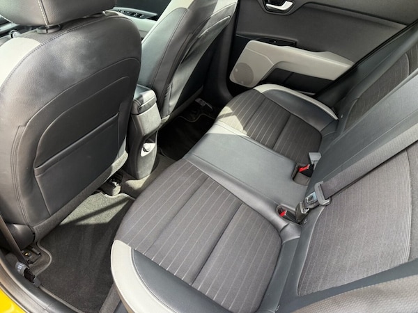 Used Kia Stonic 2017 for sale - 75752898: Photo 16