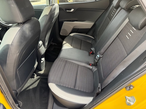Used Kia Stonic 2017 for sale - 75752898: Photo 17