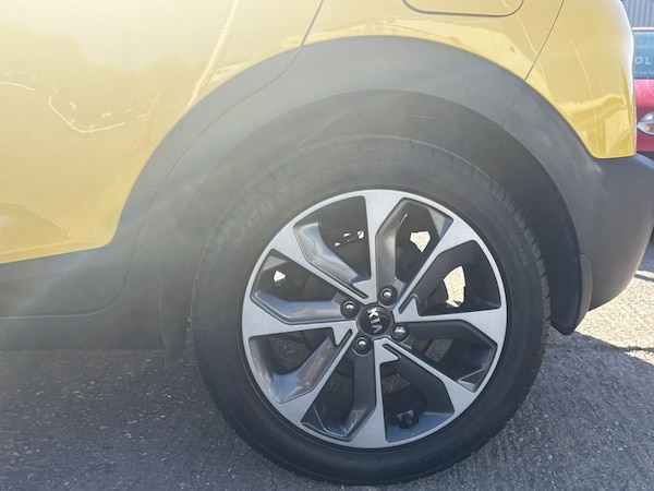 Used Kia Stonic 2017 for sale - 75752898: Photo 34