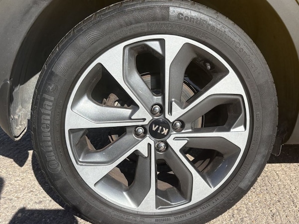 Used Kia Stonic 2017 for sale - 75752898: Photo 40