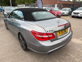 Used Mercedes-Benz E-Class 2011 for sale - 75912084: Photo