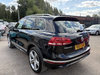 Used Volkswagen Touareg 2017 for sale - 75460460: Photo