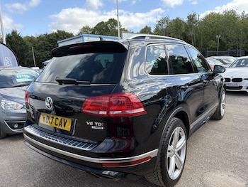 Used Volkswagen Touareg 2017 for sale - 75460460: Photo
