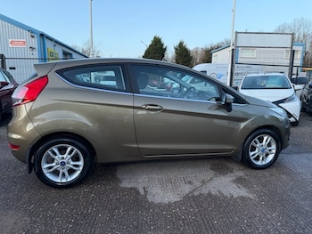 Used Ford Fiesta 2015 for sale - 76768352: Photo