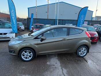 Used Ford Fiesta 2015 for sale - 76768352: Photo