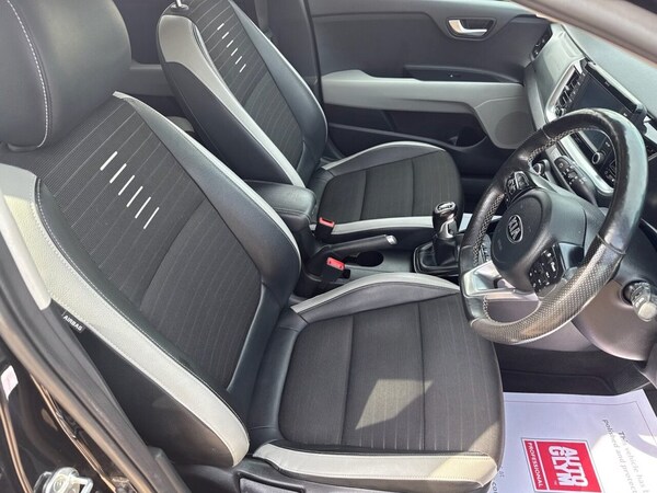 Used Kia Stonic 2018 for sale - 75242648: Photo 10
