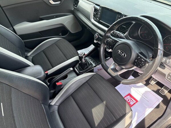 Used Kia Stonic 2018 for sale - 75242648: Photo 9