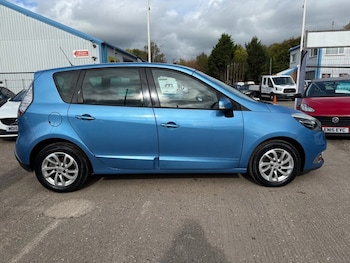 Used Renault Scenic 2012 for sale - 75992498: Photo 2