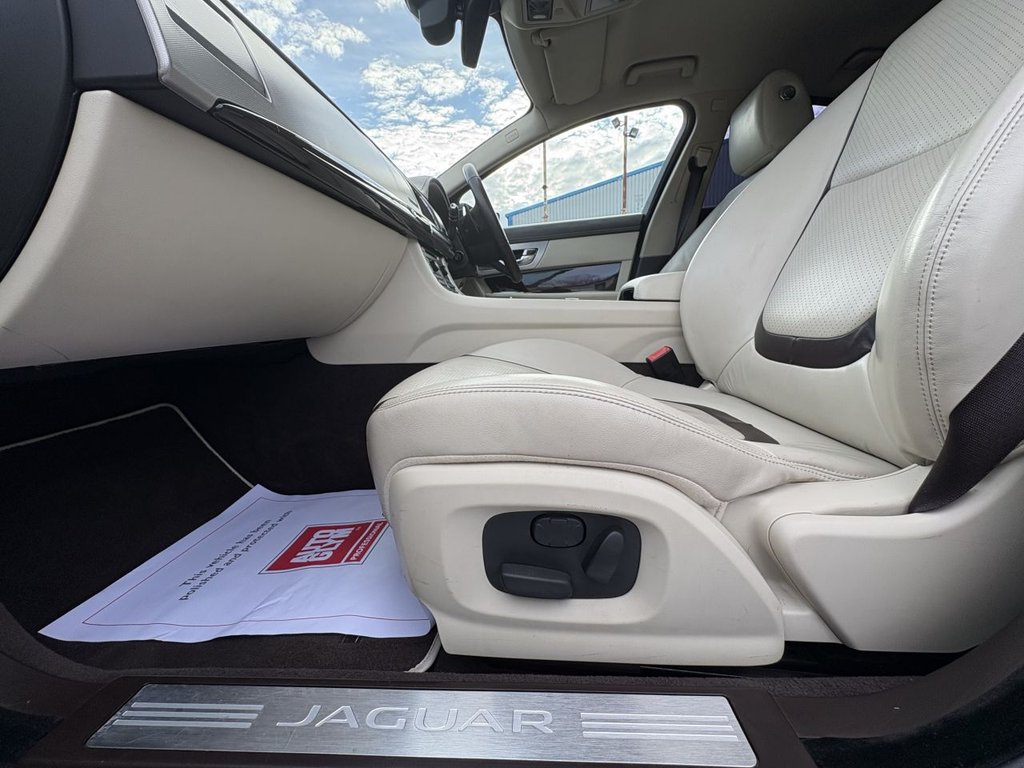 Used Jaguar XF 2015 for sale - 76333554: Photo 27